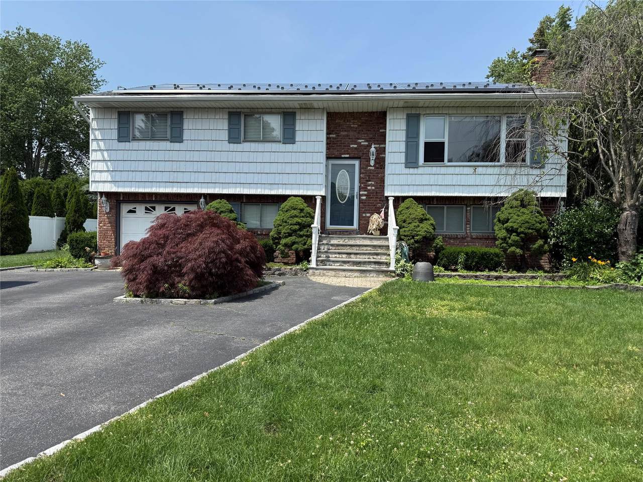 331 Gillette Street - Photo 1
