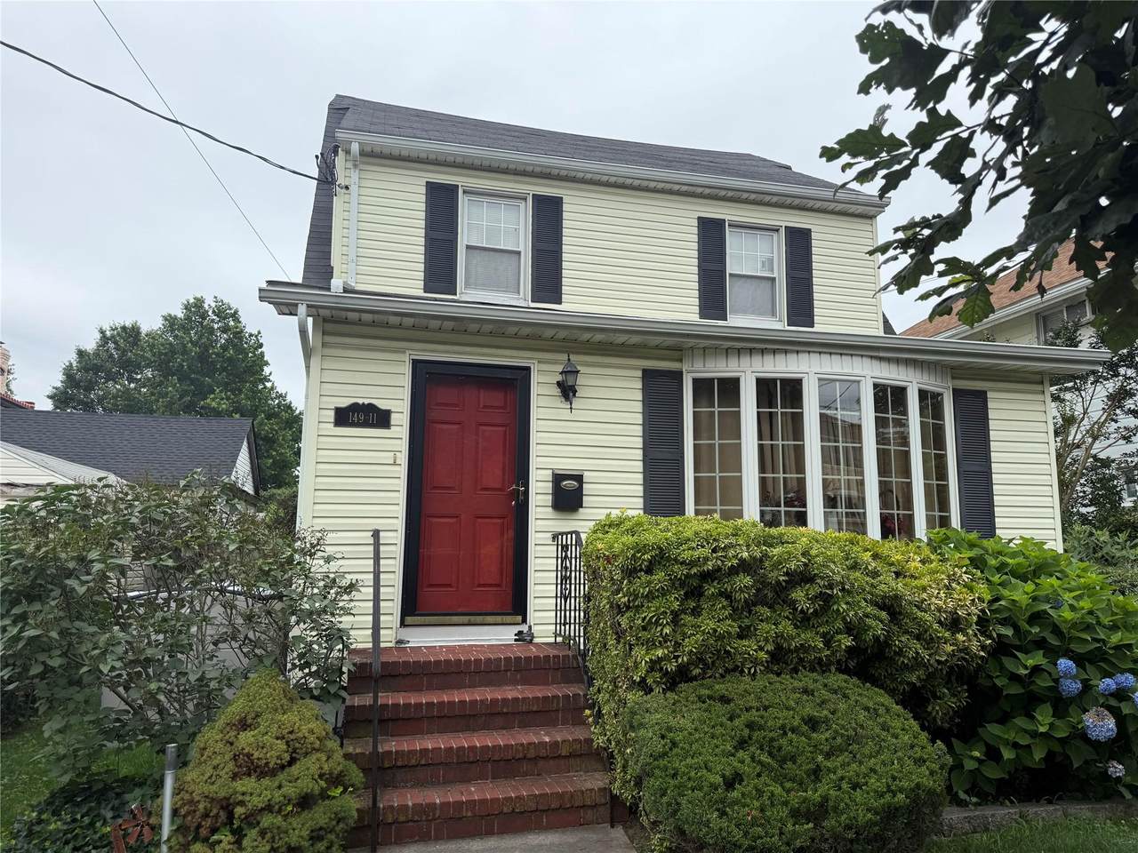 149-11 19 Avenue - Photo 1