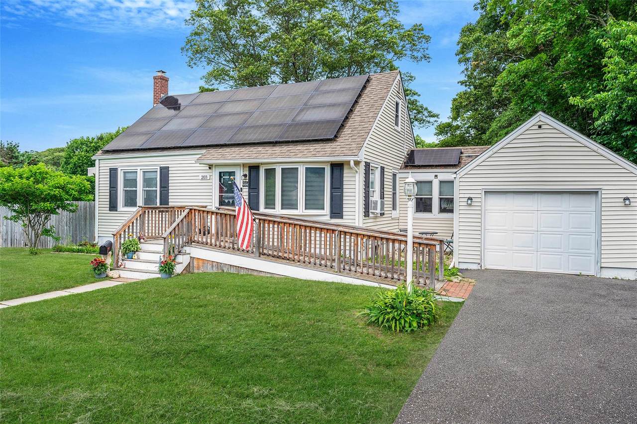203 Lou Avenue - Photo 1