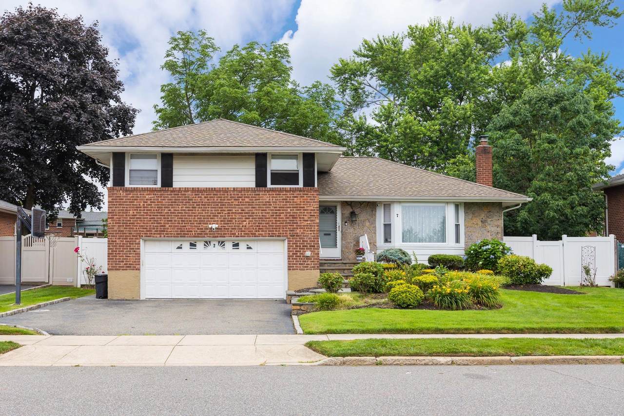 7 Lorraine Street - Photo 1