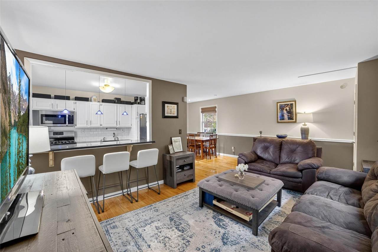 33 Fieldstone Drive - Photo 1