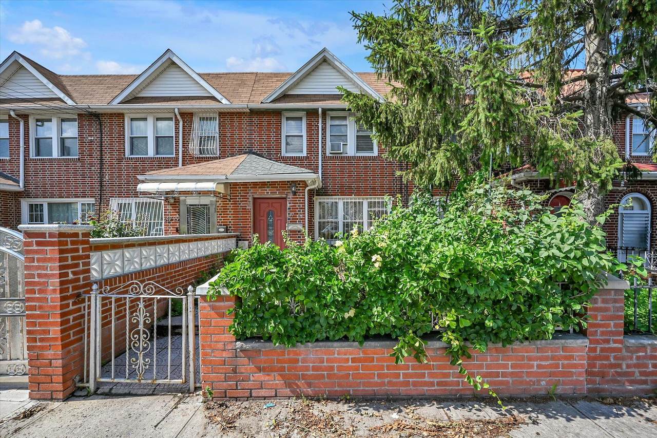 147-31 Hoover Avenue - Photo 1