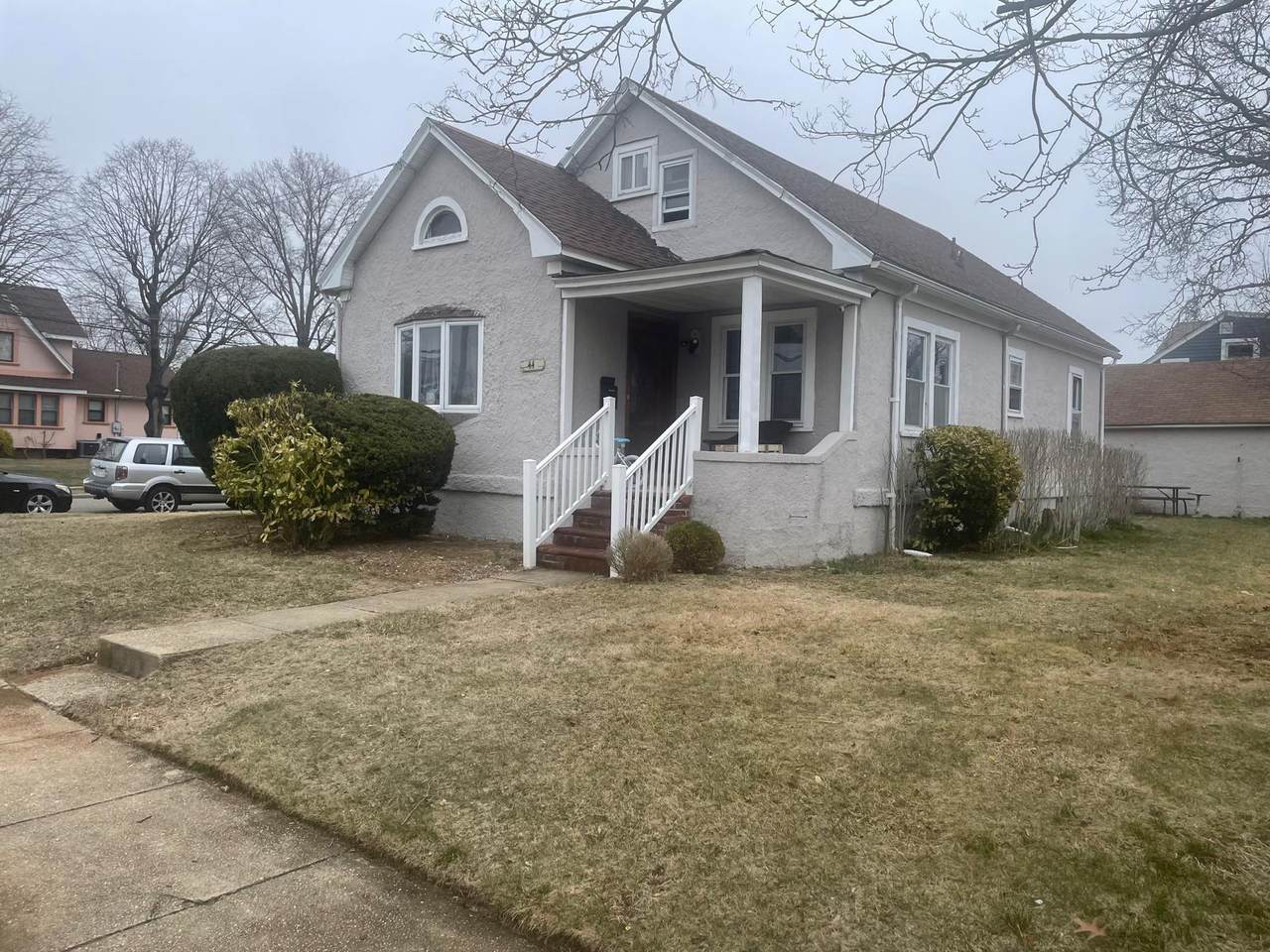 44 Nassau Parkway - Photo 1