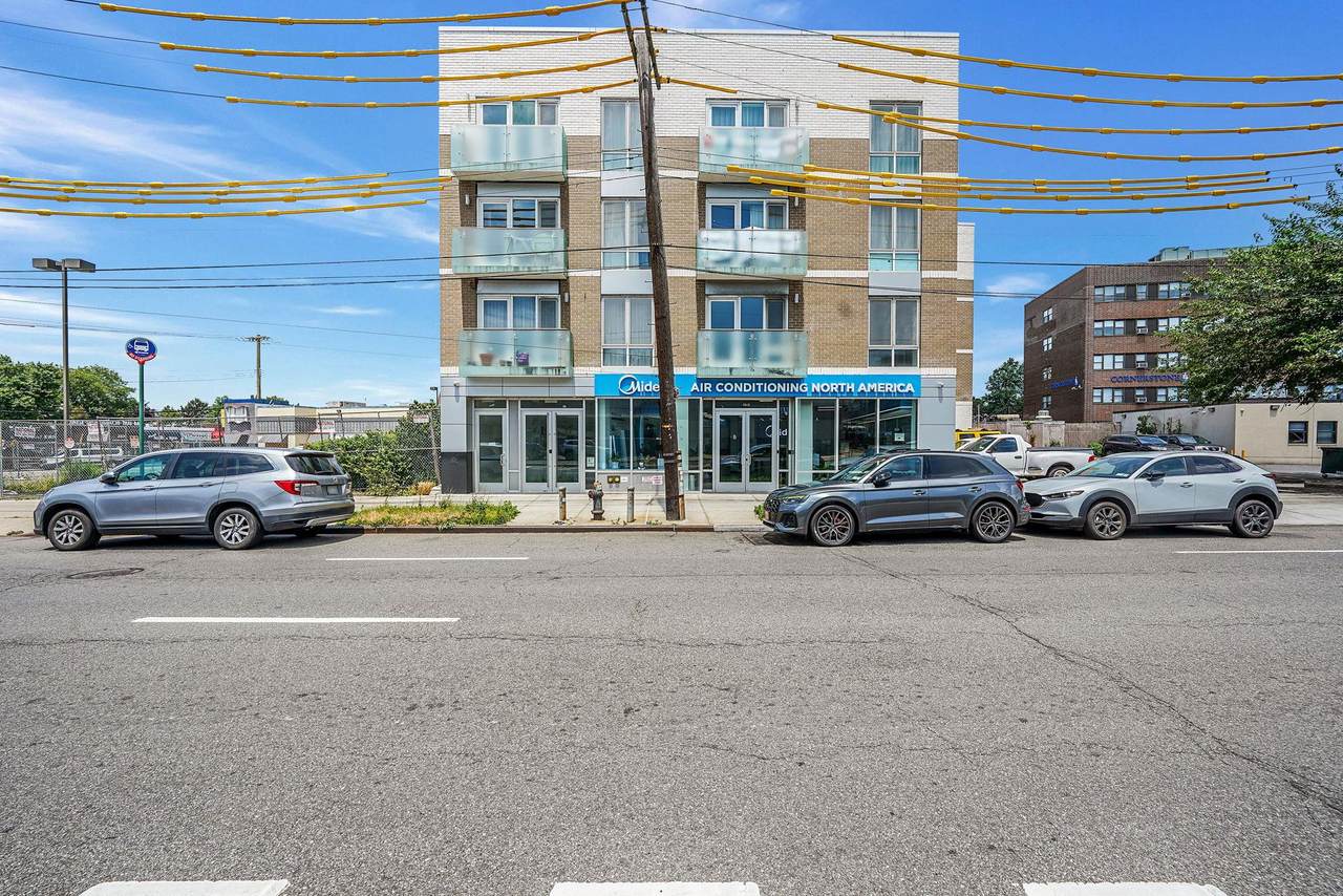 15815 Union Turnpike - Photo 1