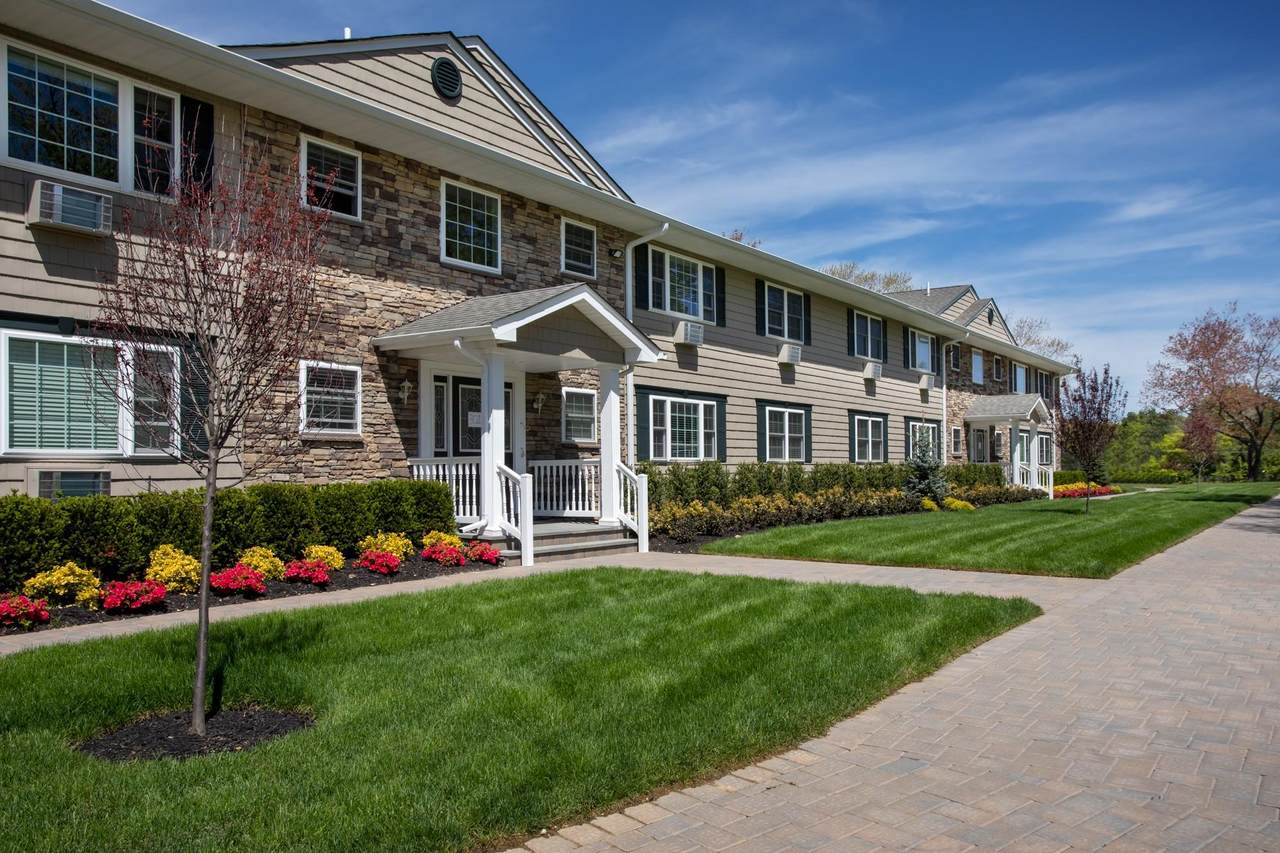 315-6 Robinson Avenue - Photo 1