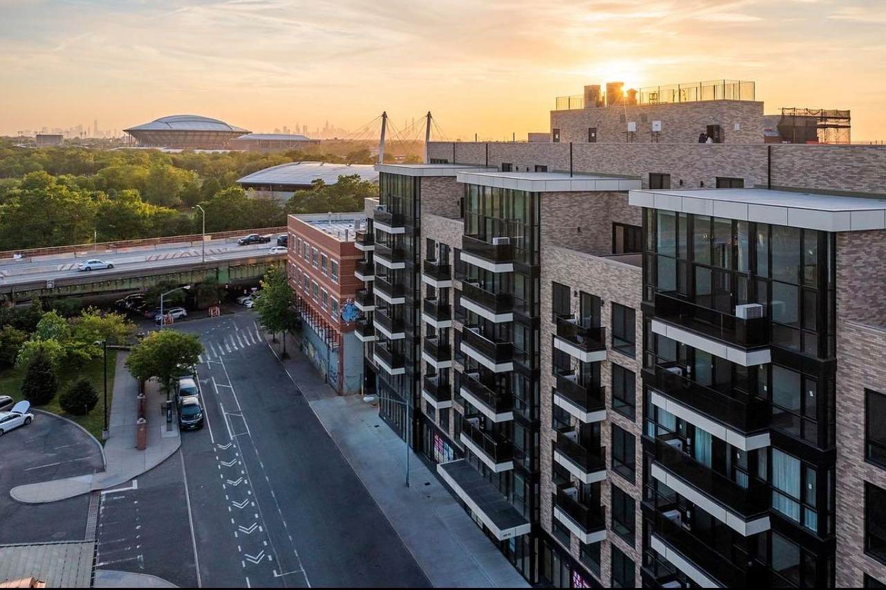 131-11 Fowler Avenue - Photo 1