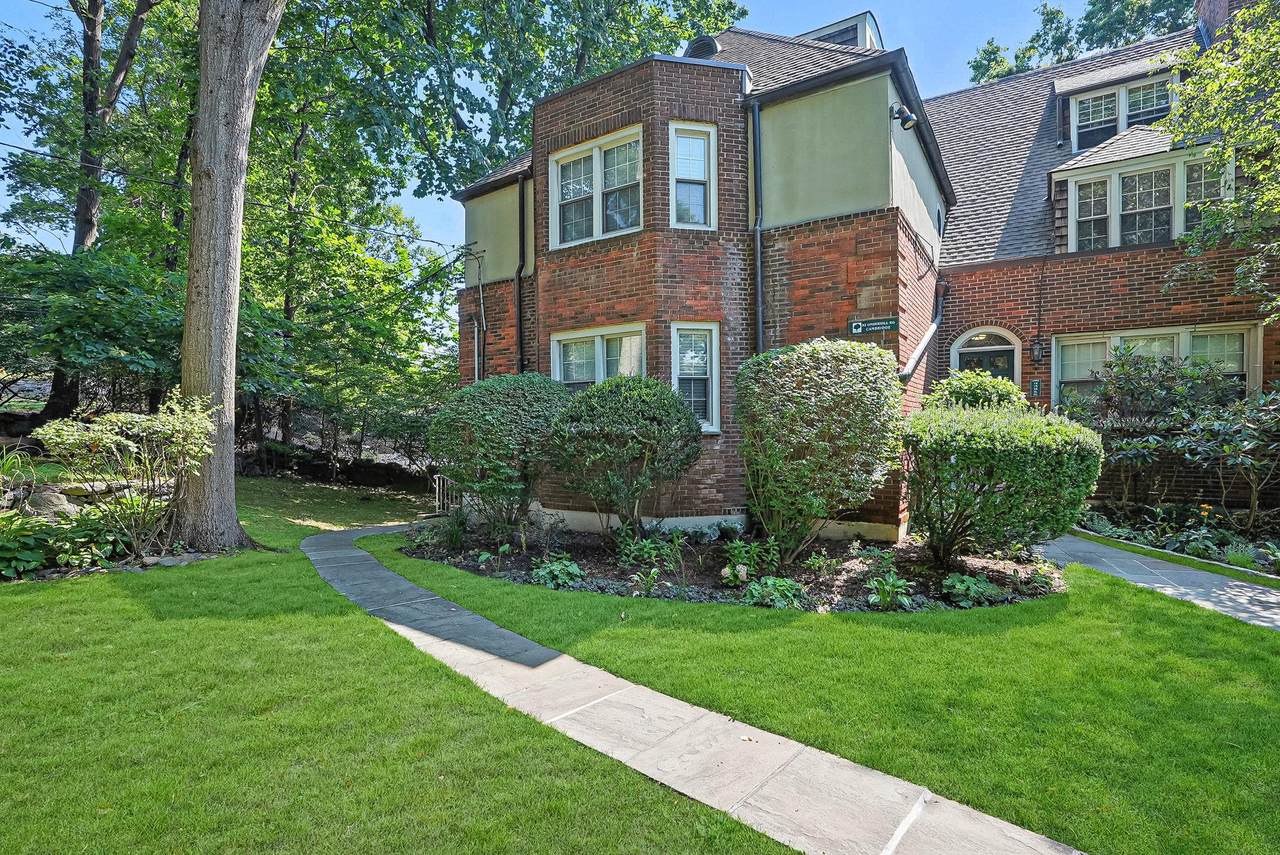 52 Underhill Road - Photo 1