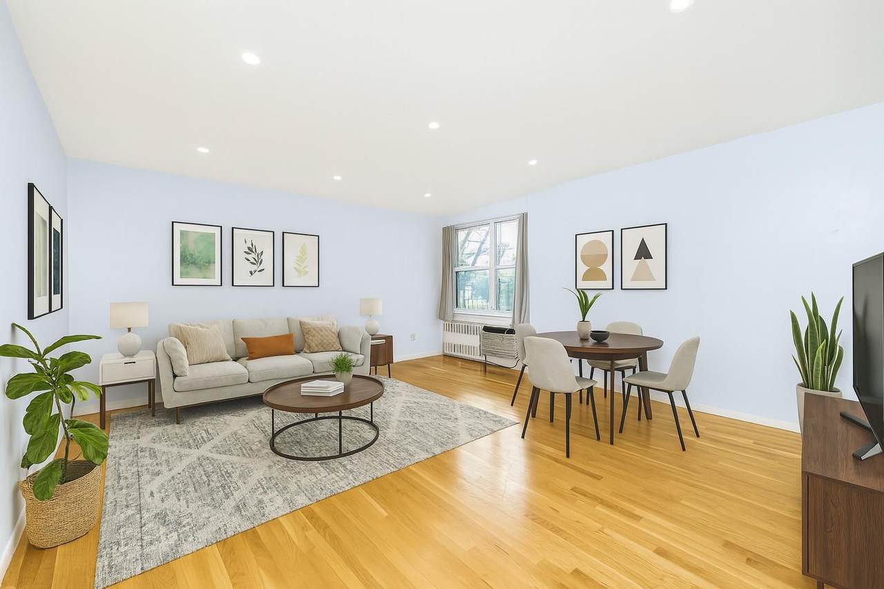 377 Broadway - Photo 1