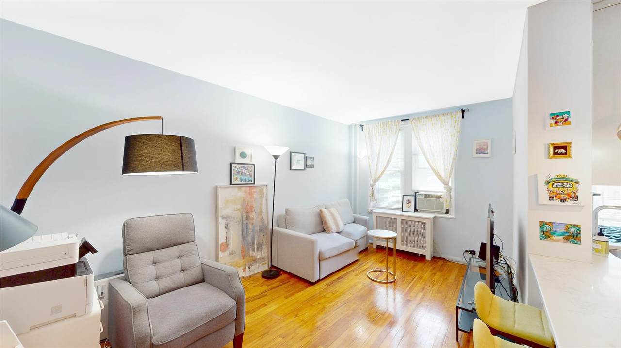 43-10 48Th Avenue - Photo 1
