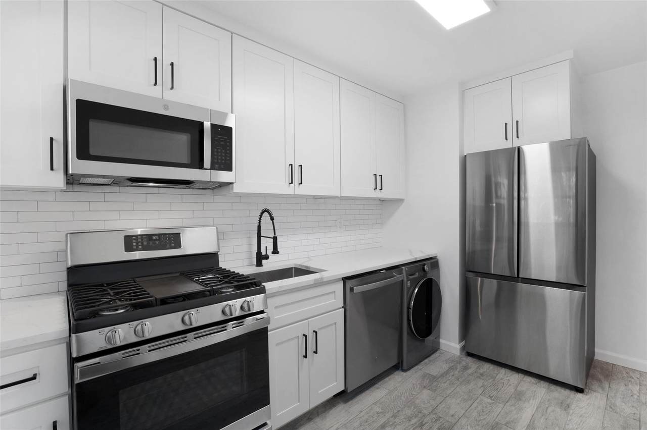 75-02 Springfield Boulevard - Photo 1