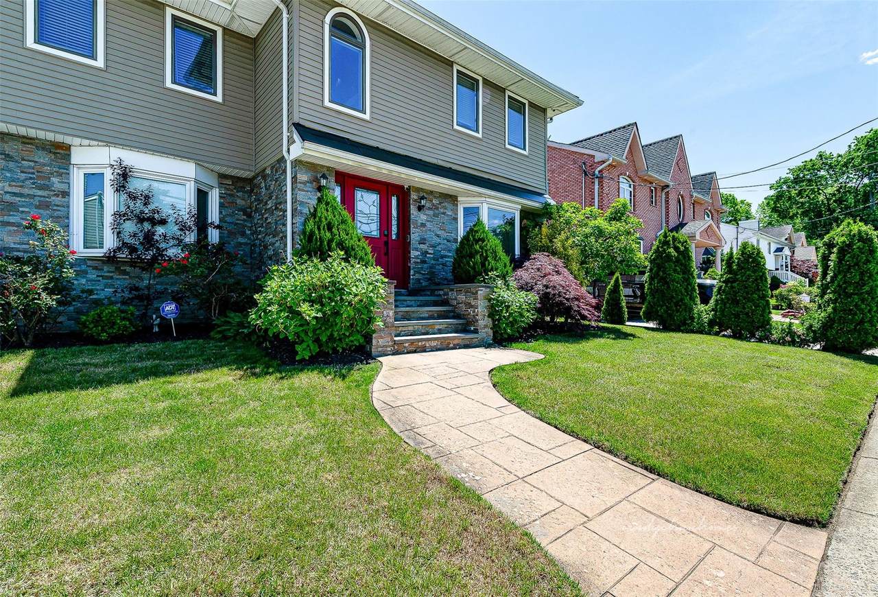 3 Grant Avenue - Photo 1