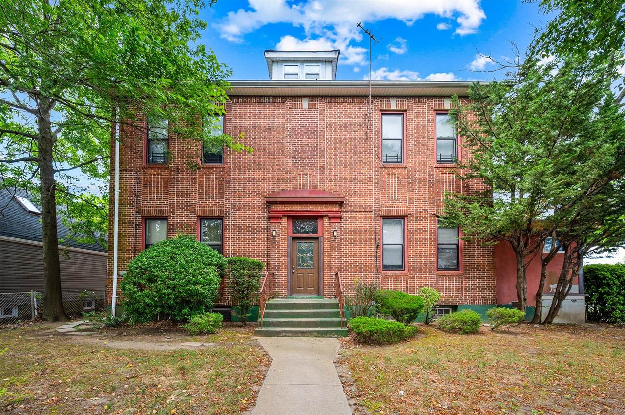 137-06 Bedell Street - Photo 1