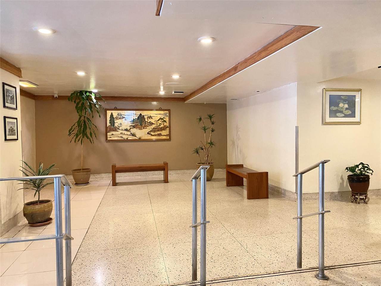 13705 Franklin Avenue - Photo 1