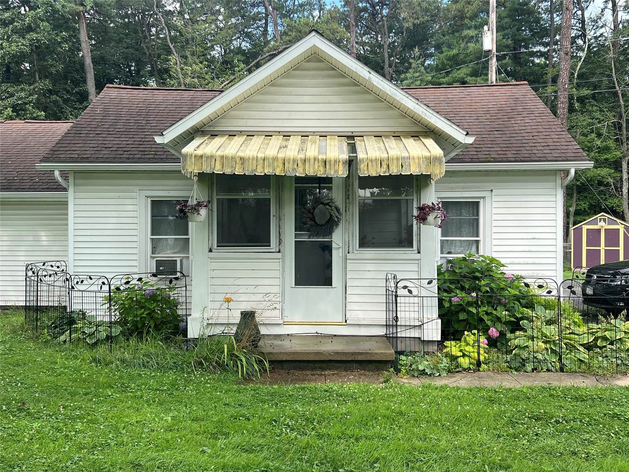 959 Kings Highway - Photo 1