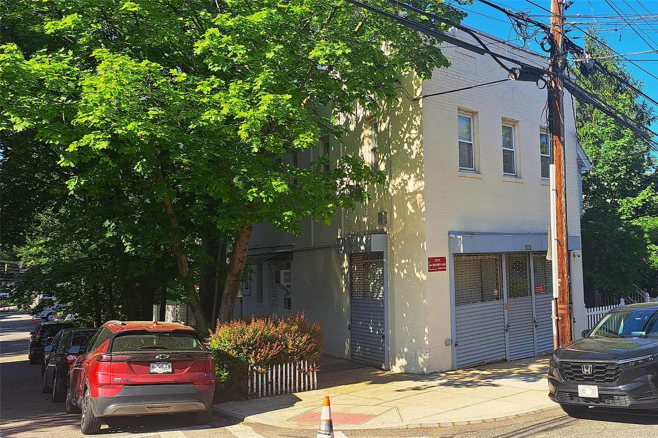 5731 Mosholu Avenue - Photo 1