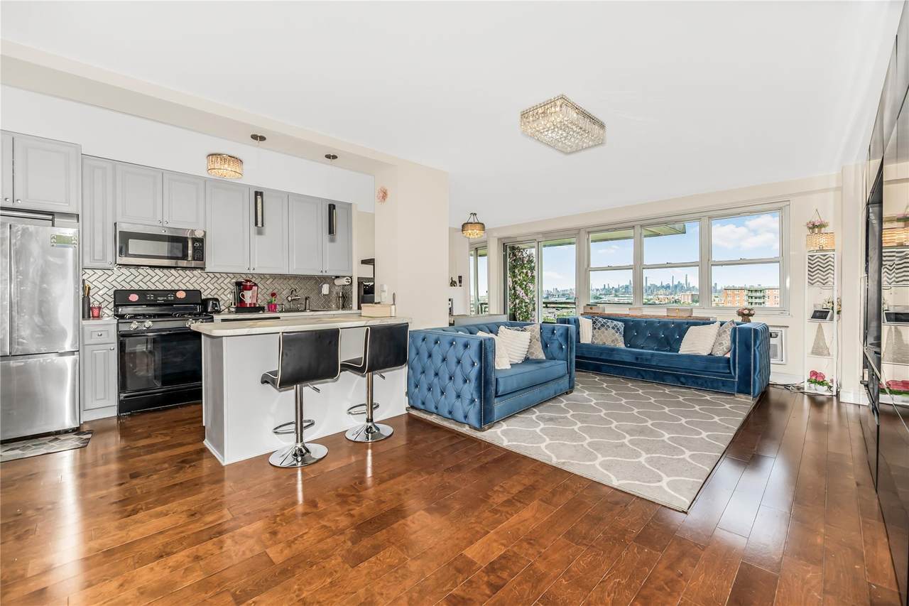 825 Morrison Avenue - Photo 1