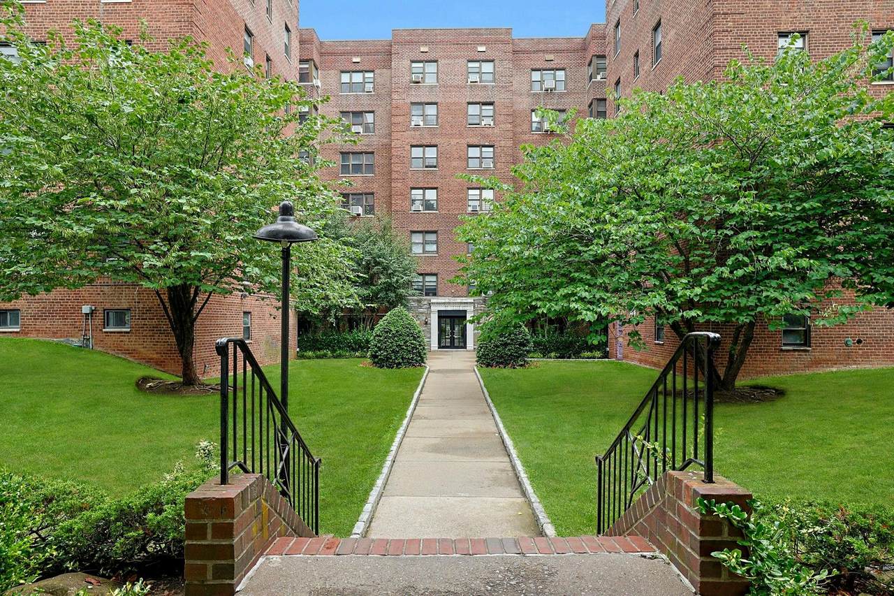 485 Lincoln Avenue - Photo 1