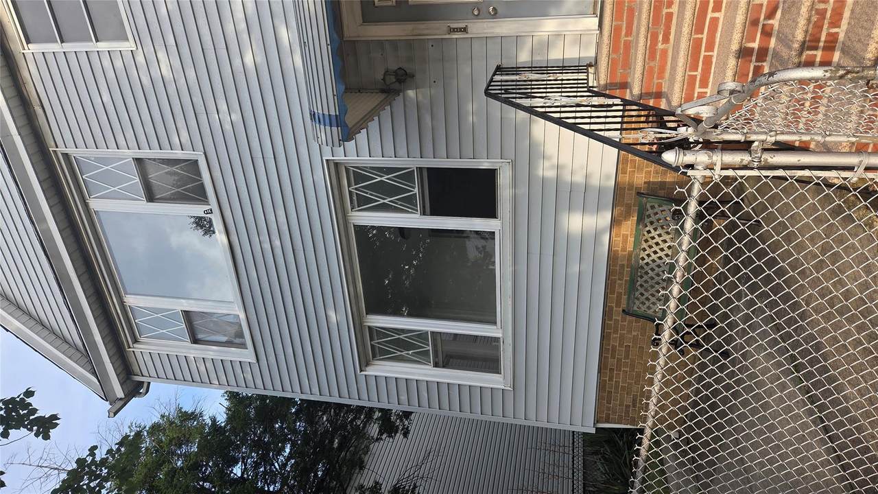 4221 65th Place - Photo 1