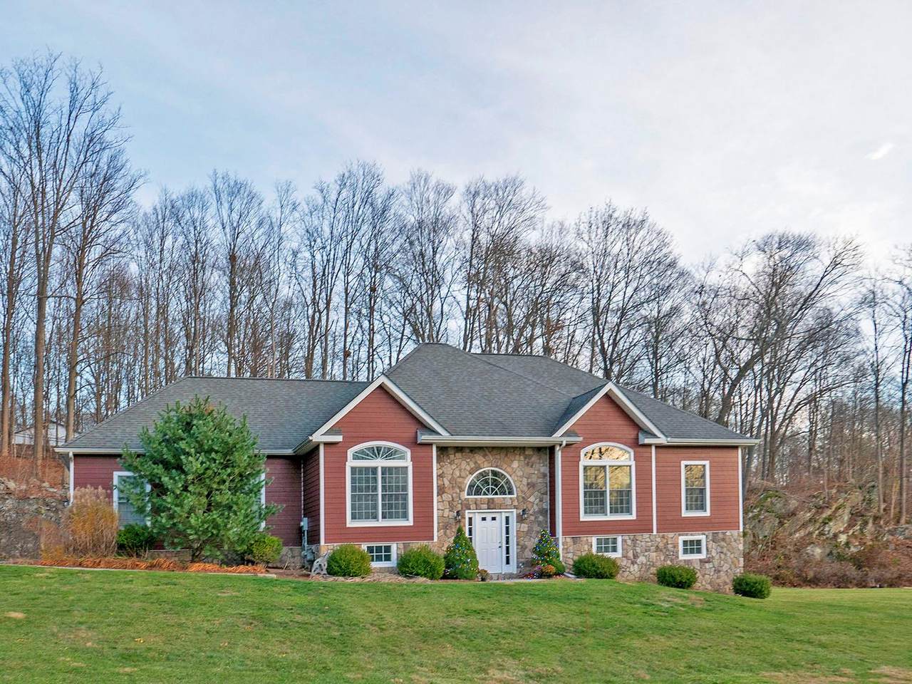 35 Huyler Drive - Photo 1