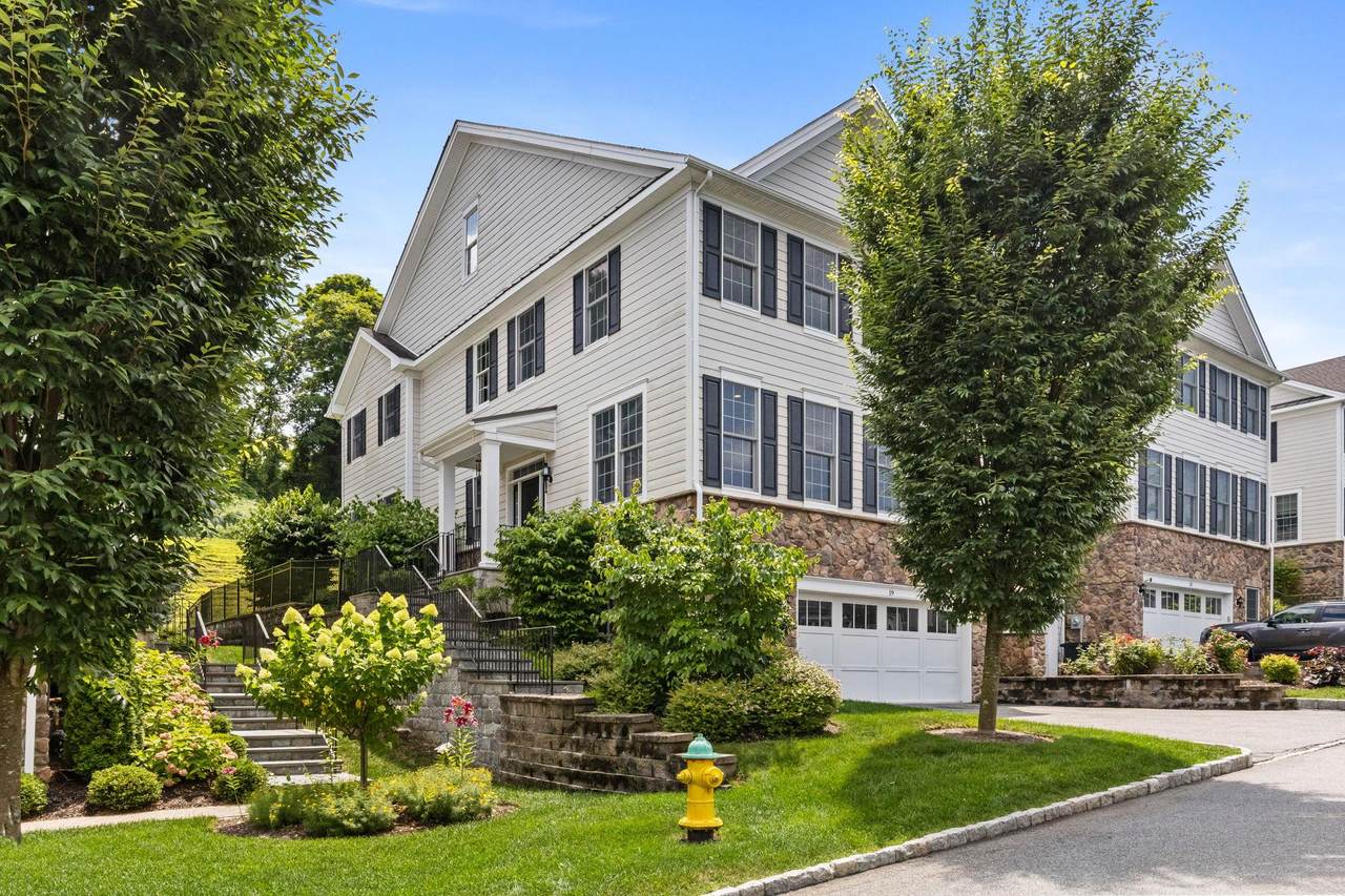 19 Dennis Lane - Photo 1