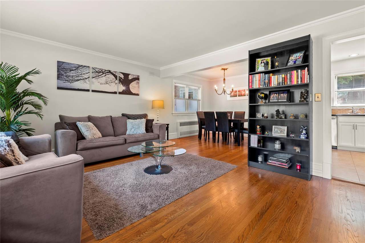 97 Charter Circle - Photo 1