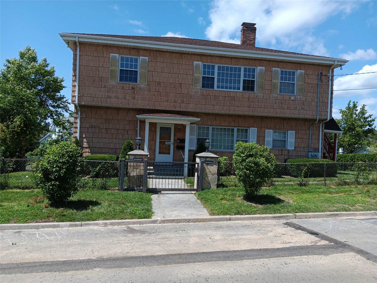 2 Hillcrest Avenue - Photo 1