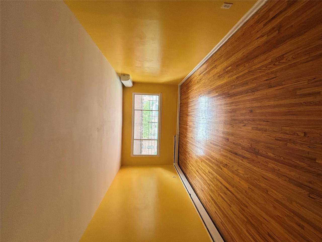 659 Nereid Avenue - Photo 1
