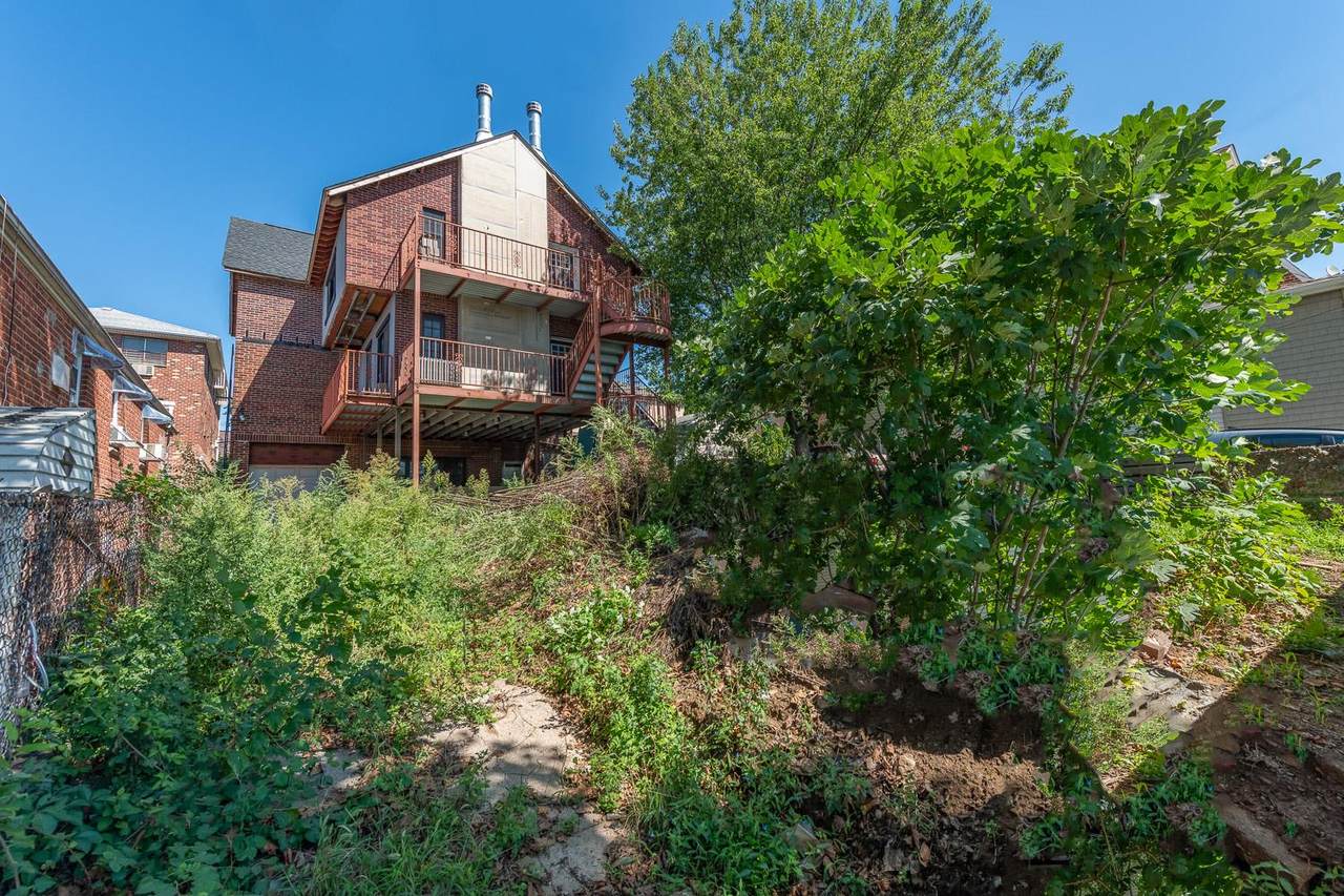 6319 Borden Avenue - Photo 1