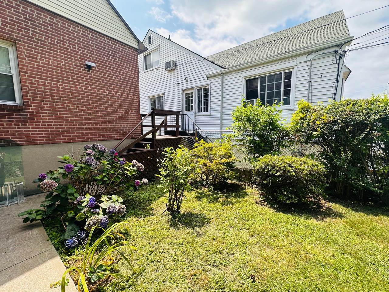 25 Hillview Avenue - Photo 1