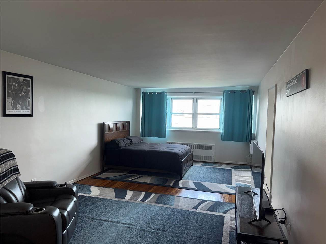 370 Westchester Avenue - Photo 1