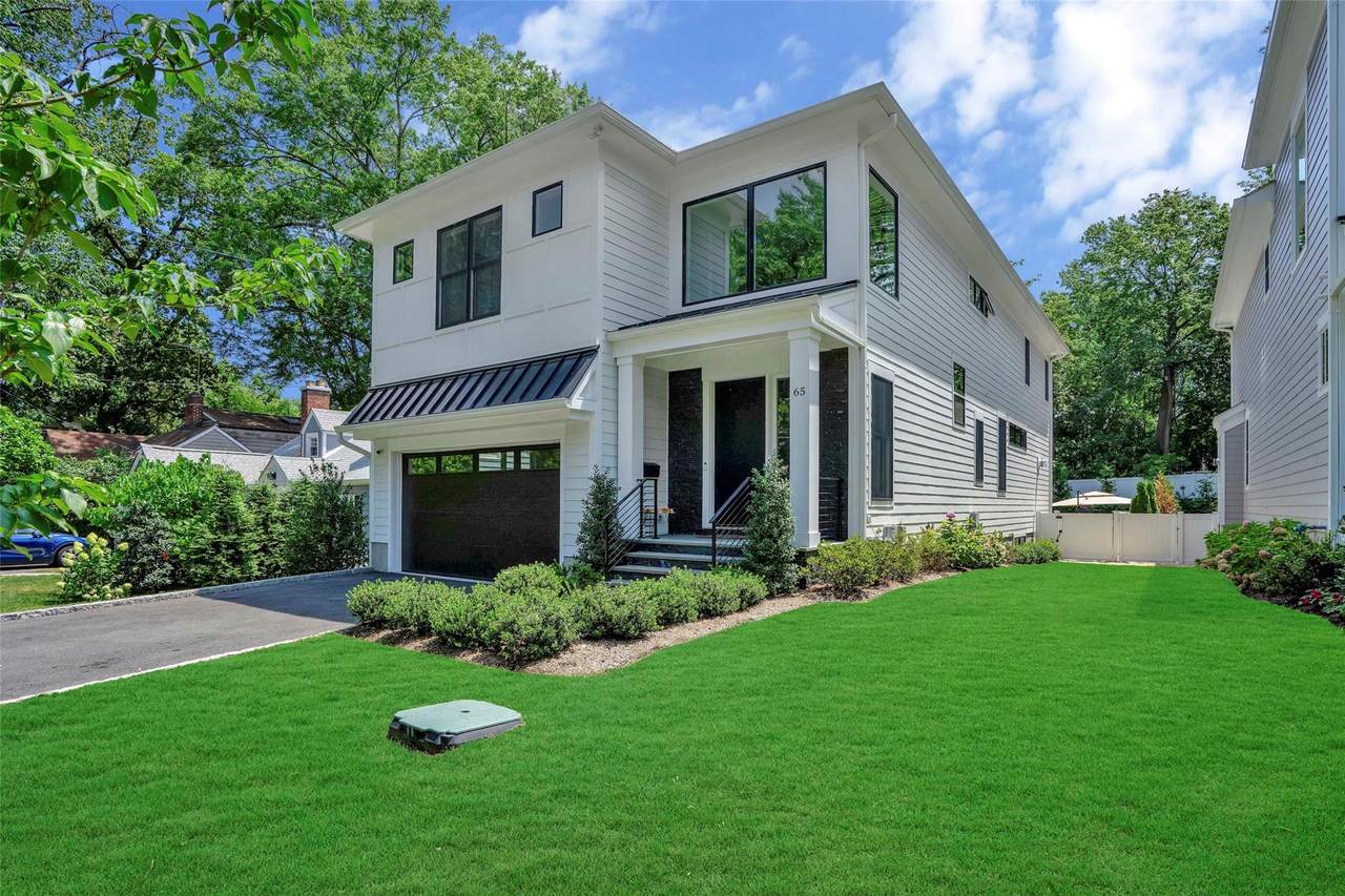 65 Myrtle Boulevard - Photo 1