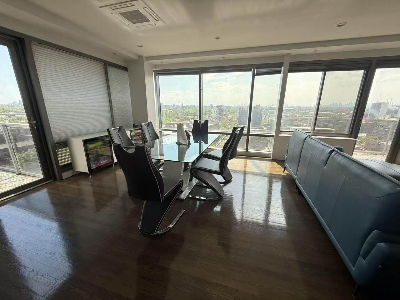 13810 Franklin Avenue - Photo 1