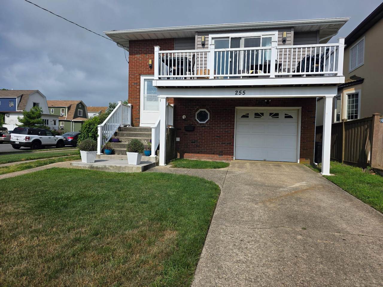 255 Franklin Boulevard - Photo 1