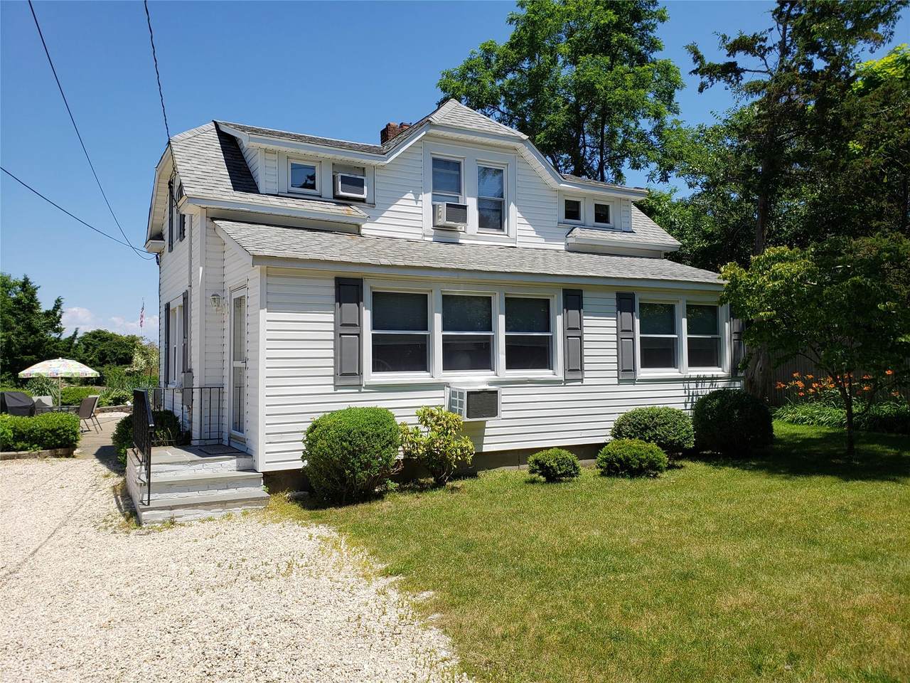 252 Asharoken Avenue - Photo 1