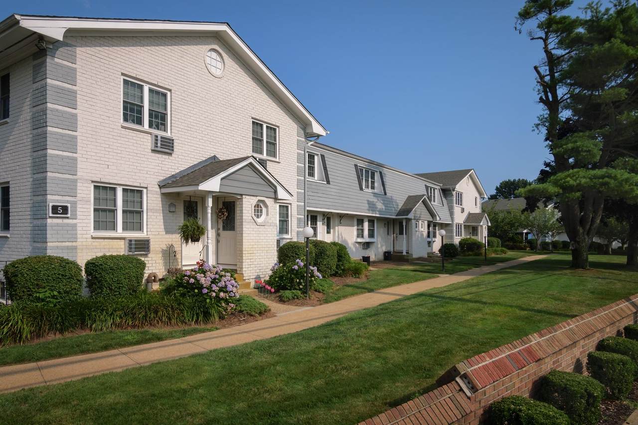 23 Weaver Drive - Photo 1