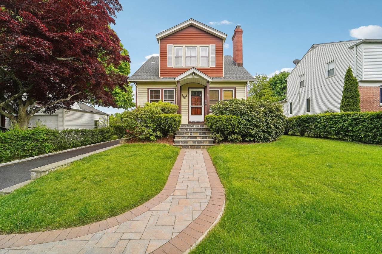 43 Keats Avenue - Photo 1