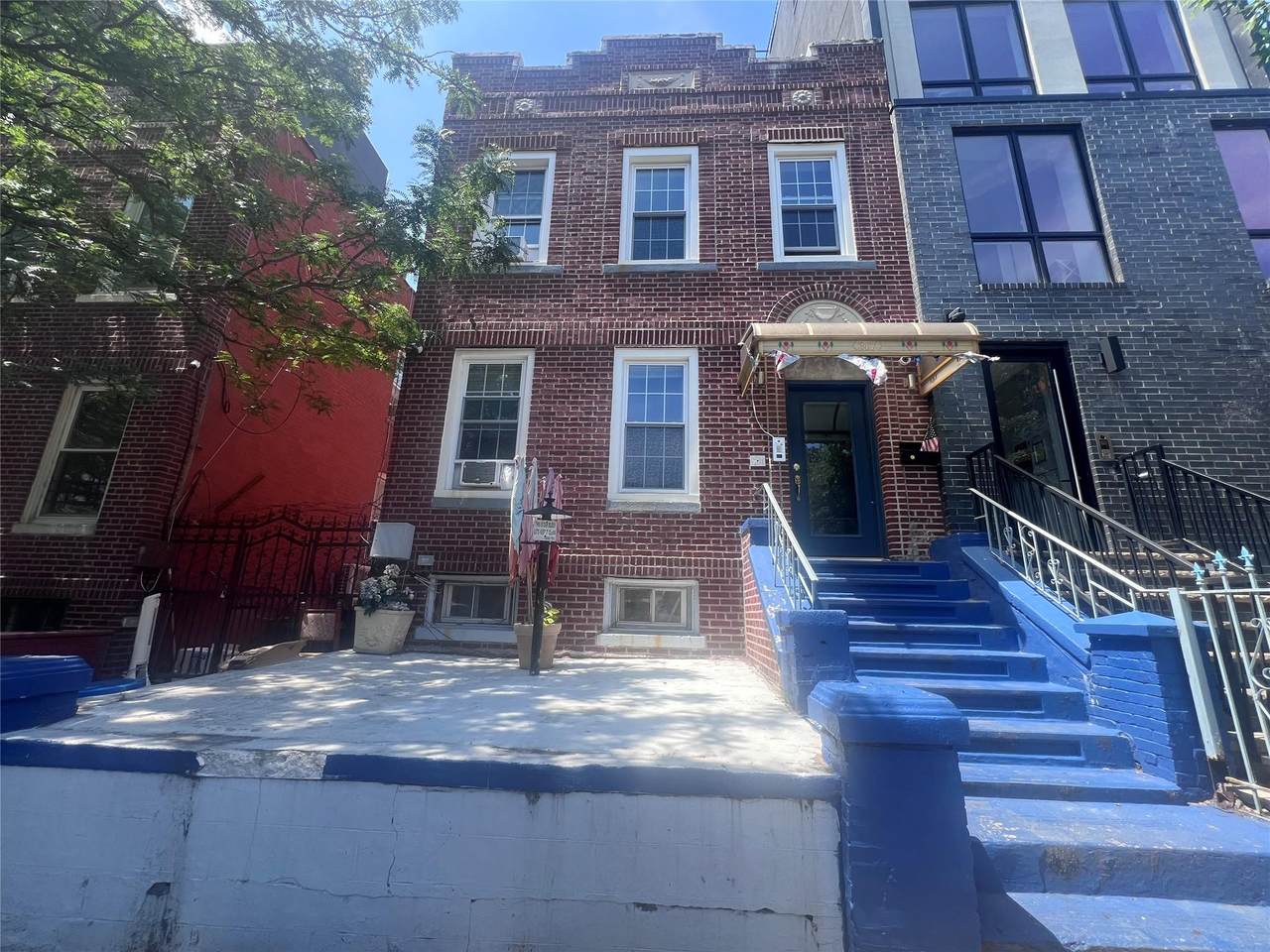 317 Woodbine Street - Photo 1