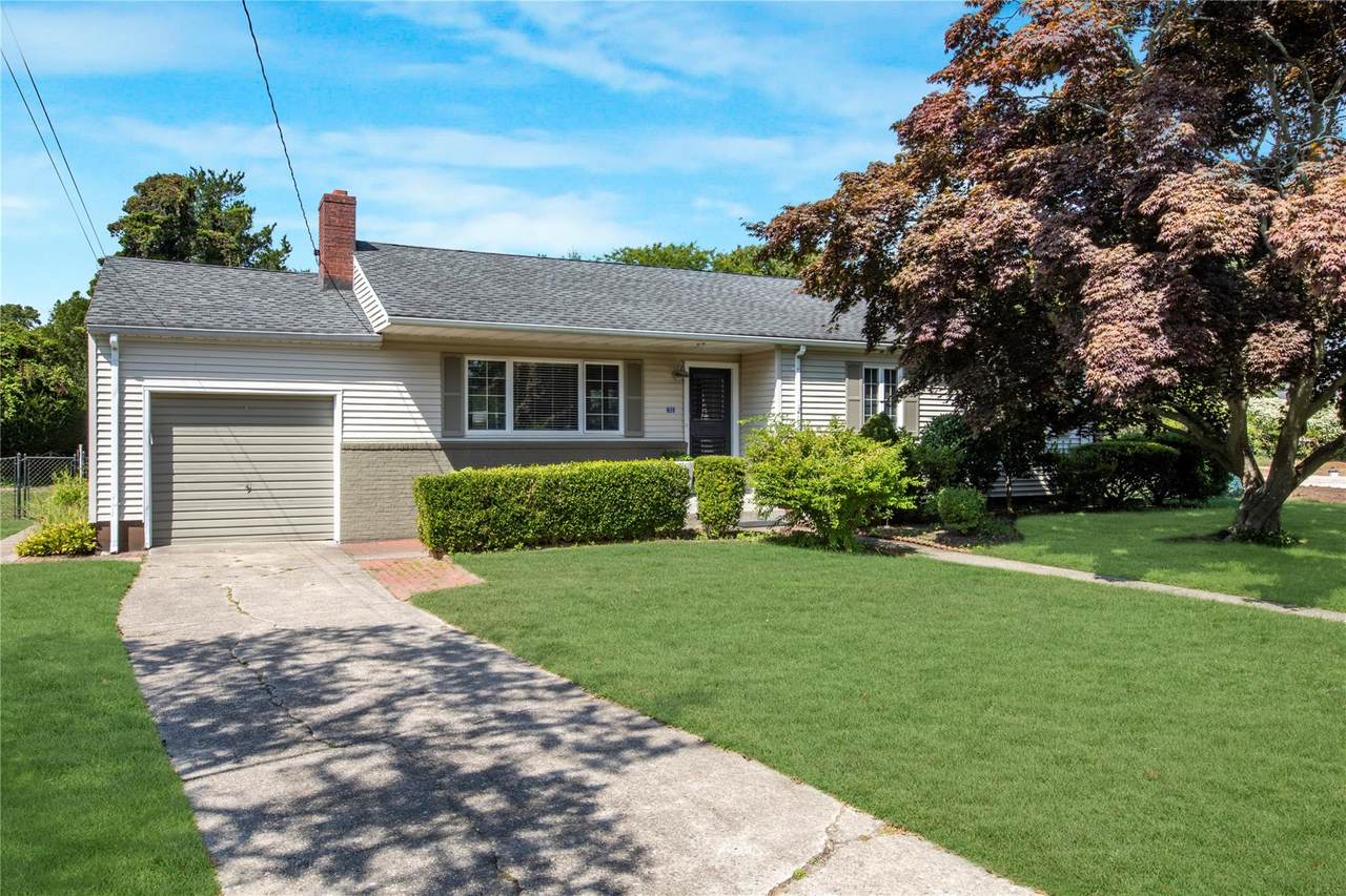 32 General Mclean Drive - Photo 1