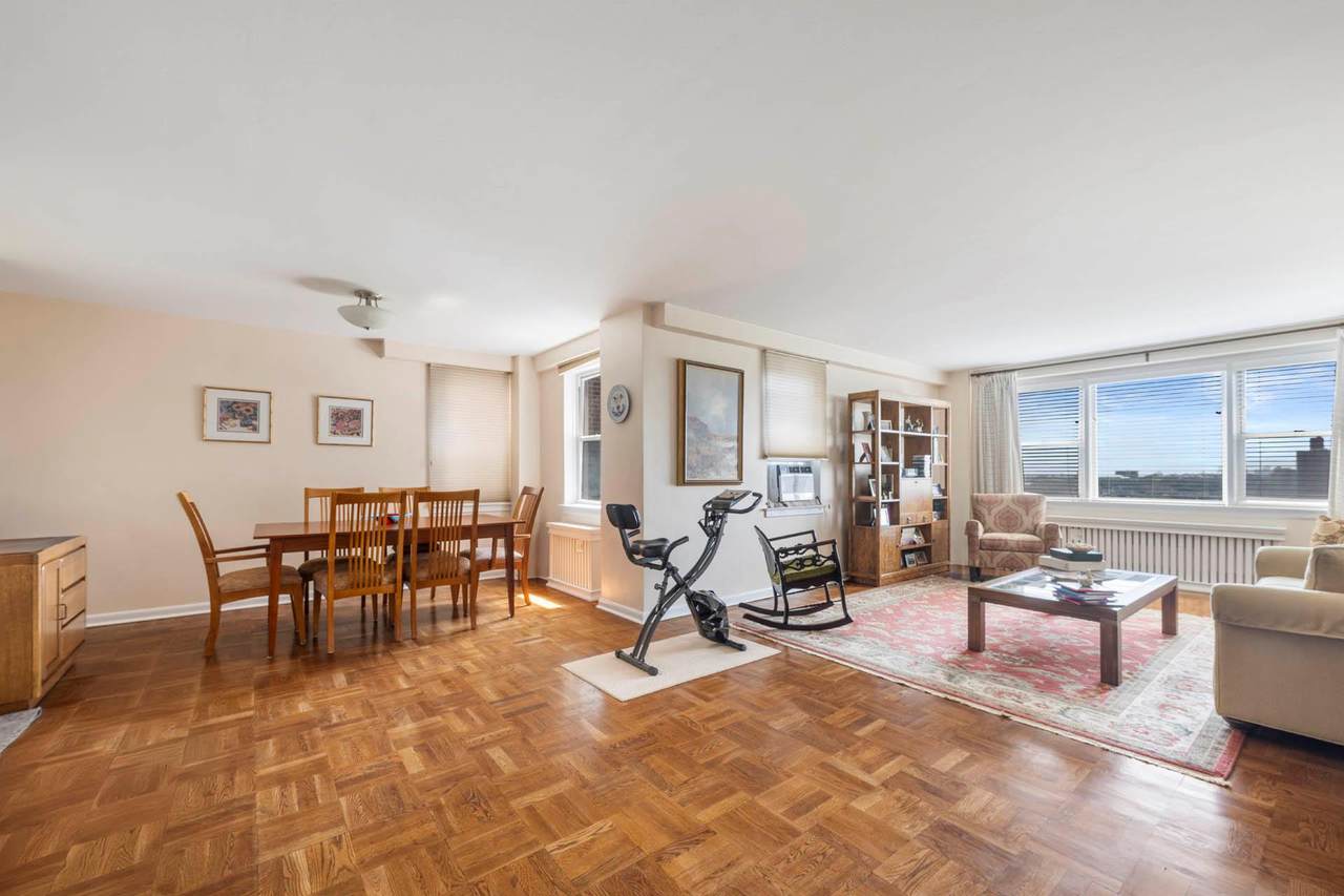 3135 Johnson Avenue - Photo 1