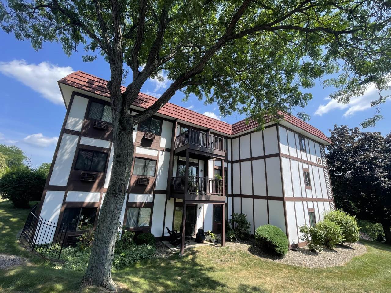 13 Skyline Drive - Photo 1