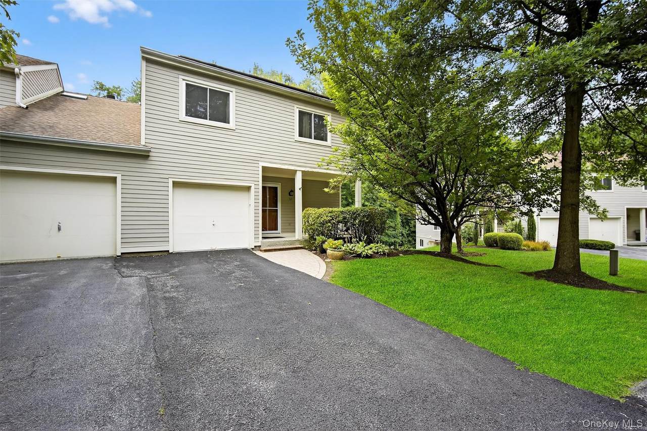 32 Meadow Way - Photo 1