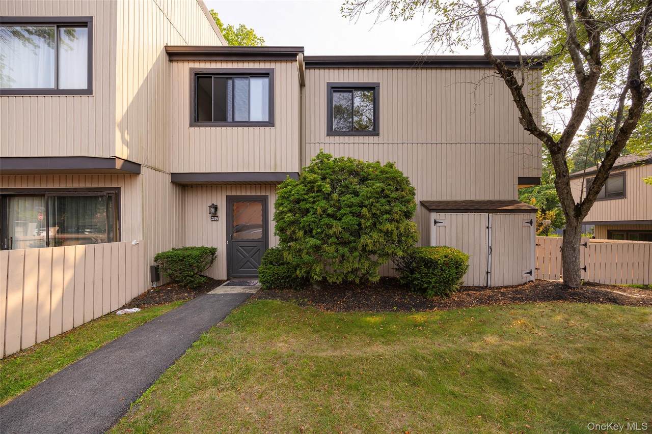 2206 Mulberry Court - Photo 1