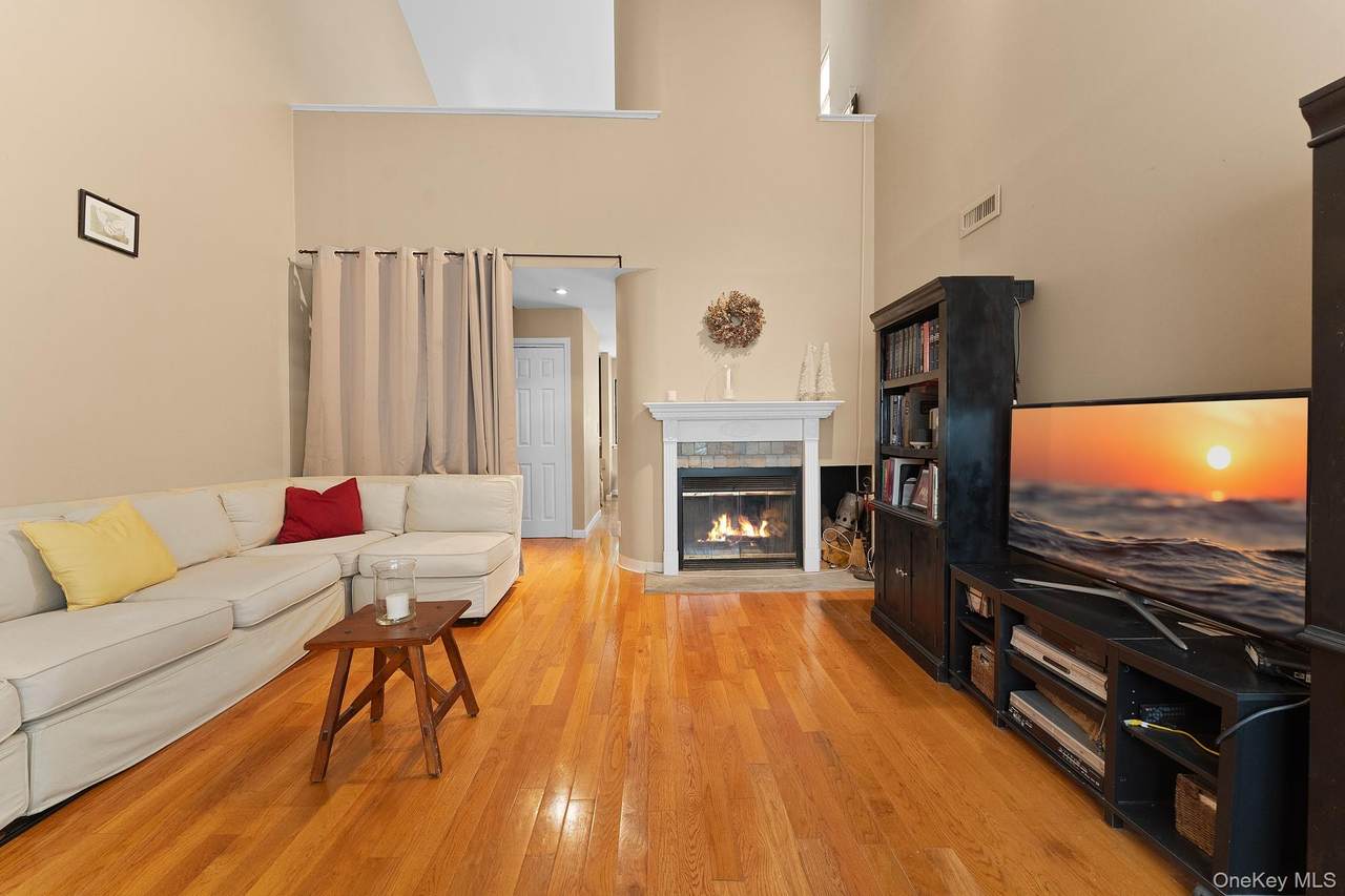 156 Stone Meadow - Photo 1