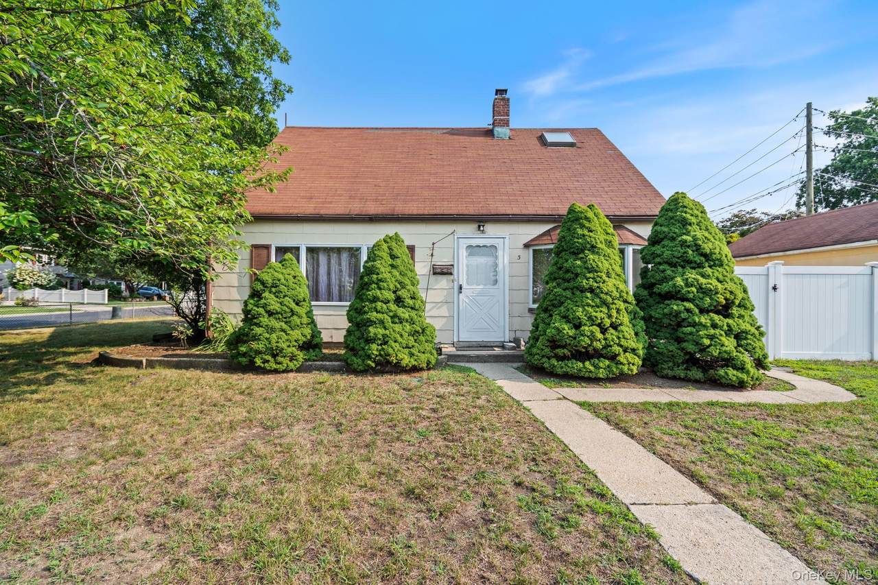 3 Clover Lane - Photo 1