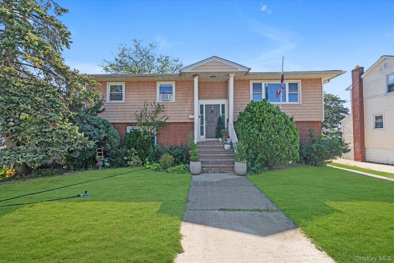 62 4th Avenue - Photo 1