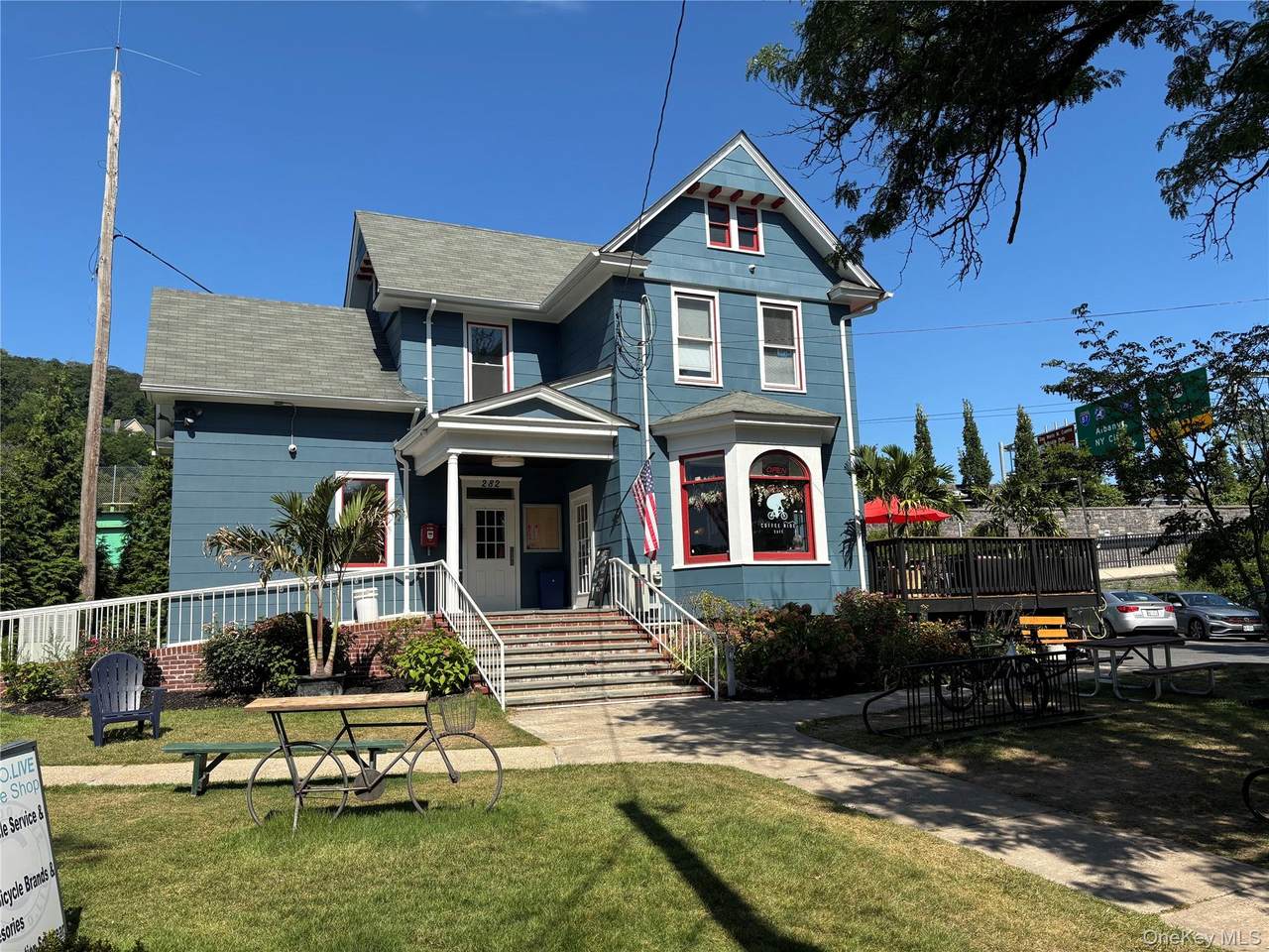 282 Broadway - Photo 1