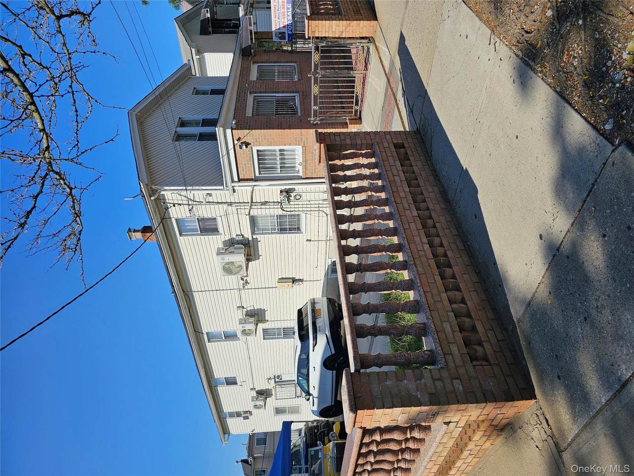 15027 Linden Blvd - Photo 1