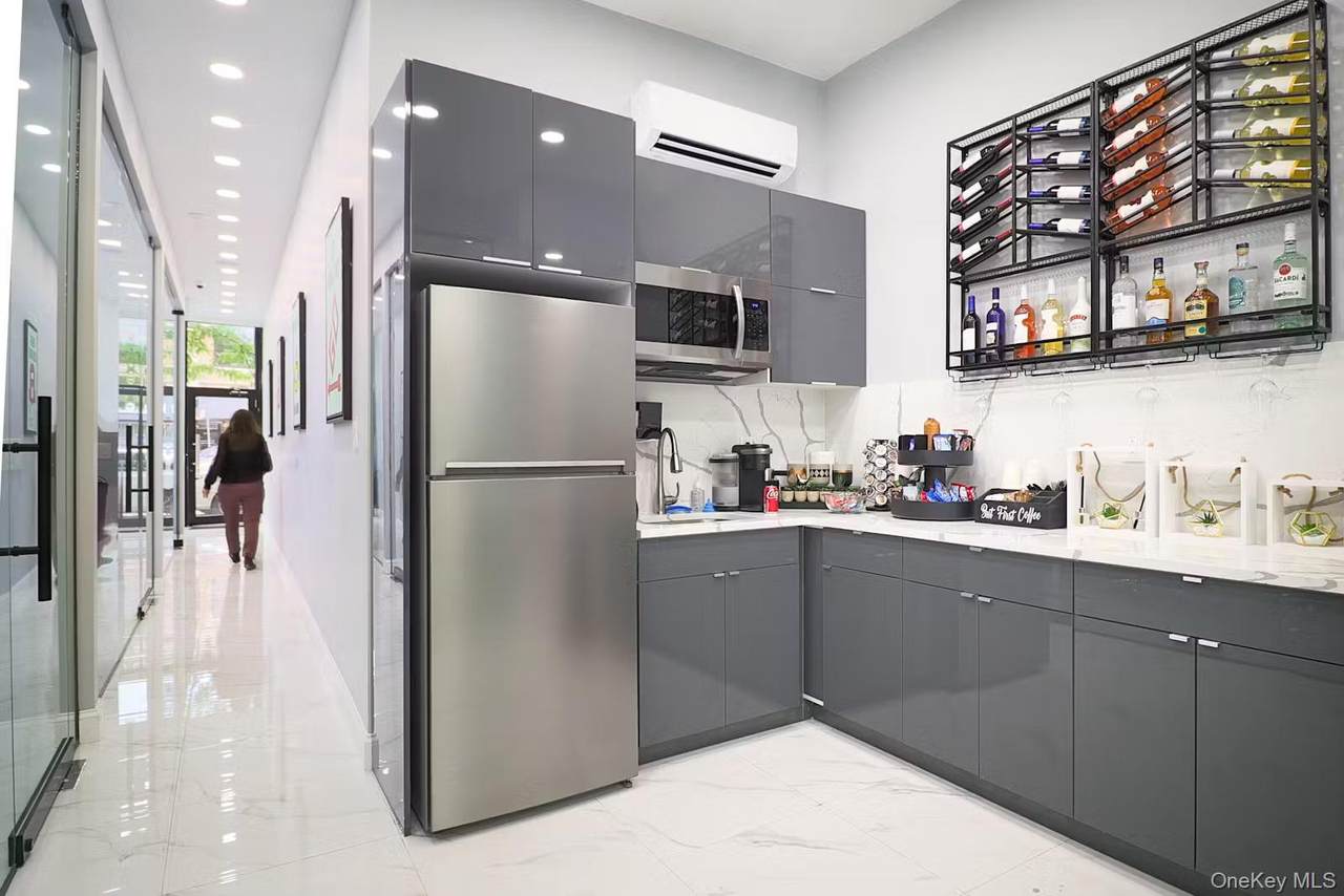 4003 Bell Boulevard - Photo 1