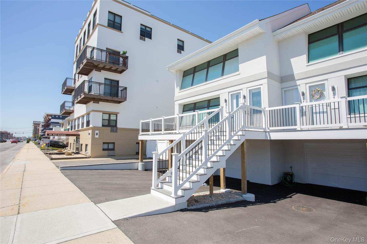 521 Broadway - Photo 1