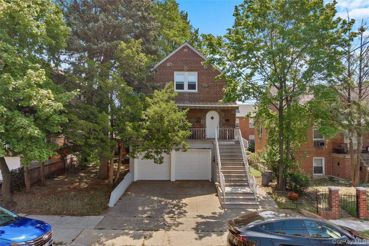 1054 Lydig Avenue - Photo 1